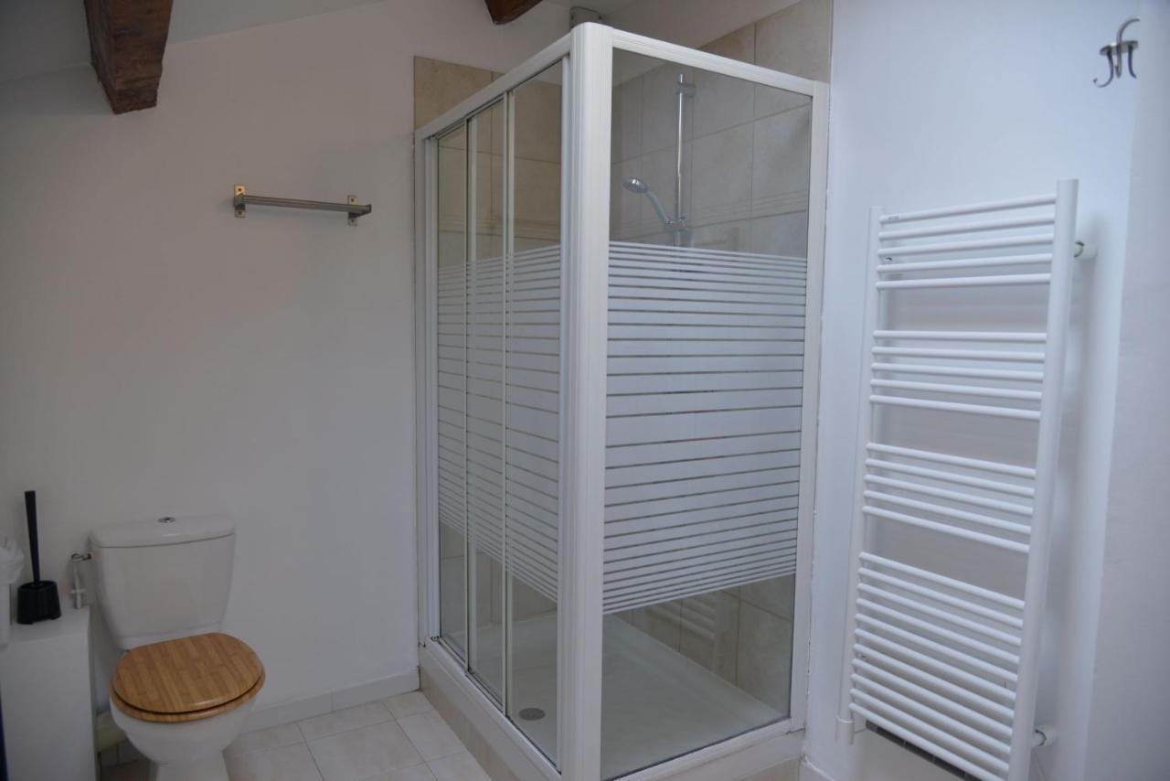 Au Grand Bonheur Bed and Breakfast Besseges Exteriör bild