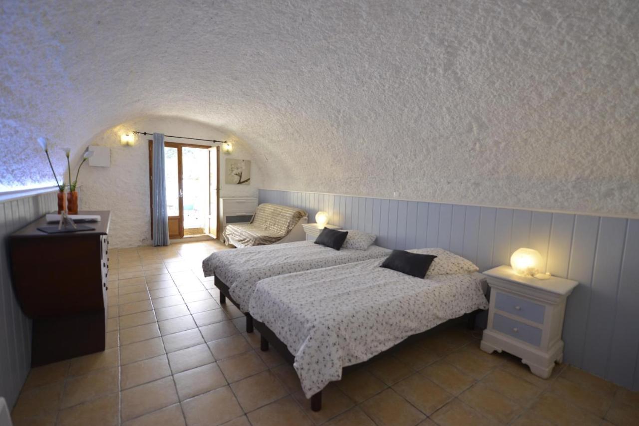 Au Grand Bonheur Bed and Breakfast Besseges Exteriör bild